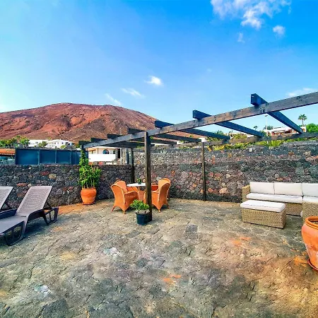 Under The Volcano In Playa Blanca Villa Playa Blanca (Lanzarote)